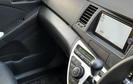 Toyota ISis I, 2013 год, 1 650 000 рублей, 8 фотография