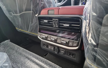 Toyota Land Cruiser, 2024 год, 14 249 333 рублей, 16 фотография
