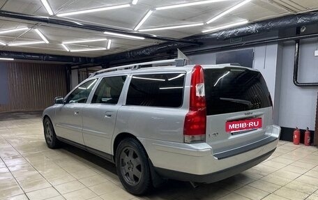 Volvo V70 III рестайлинг, 2005 год, 595 000 рублей, 4 фотография
