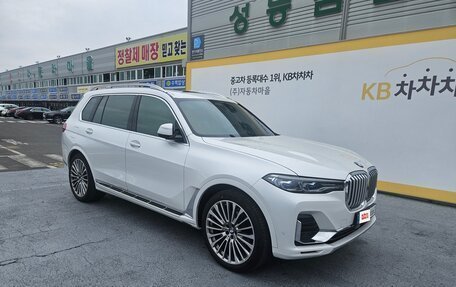 BMW X7, 2022 год, 7 690 000 рублей, 3 фотография
