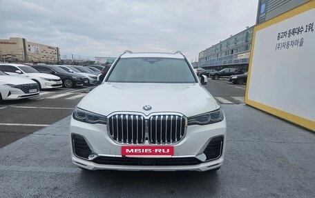BMW X7, 2022 год, 7 690 000 рублей, 2 фотография