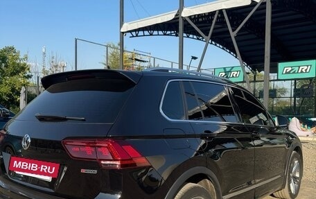 Volkswagen Tiguan II, 2020 год, 2 940 000 рублей, 3 фотография