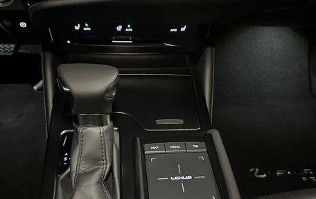Lexus ES VII, 2022 год, 5 400 000 рублей, 22 фотография