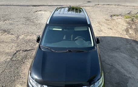 Mitsubishi Outlander III рестайлинг 3, 2021 год, 2 600 000 рублей, 2 фотография