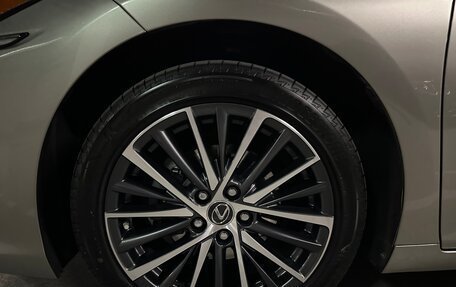 Lexus ES VII, 2022 год, 5 400 000 рублей, 24 фотография