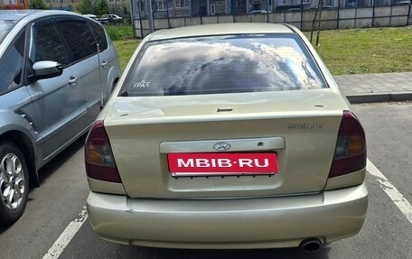 Hyundai Verna I, 1999 год, 185 000 рублей, 2 фотография