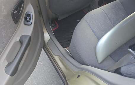 Hyundai Verna I, 1999 год, 185 000 рублей, 11 фотография
