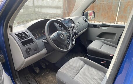Volkswagen Transporter T5 рестайлинг, 2010 год, 2 050 000 рублей, 2 фотография