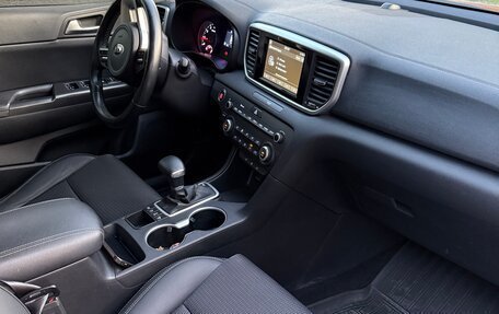 KIA Sportage IV рестайлинг, 2019 год, 2 100 000 рублей, 4 фотография