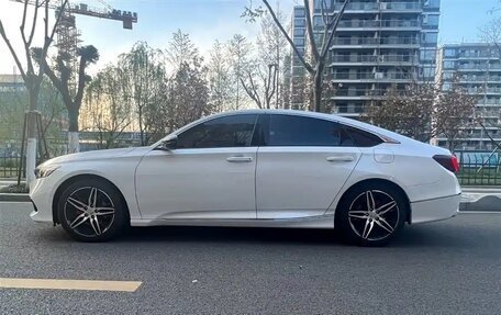 Honda Accord IX рестайлинг, 2022 год, 2 200 000 рублей, 6 фотография