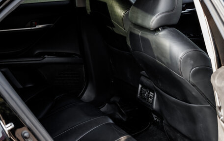 Toyota Camry, 2018 год, 2 200 000 рублей, 7 фотография