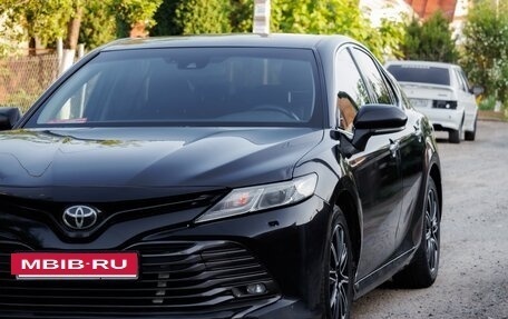 Toyota Camry, 2018 год, 2 200 000 рублей, 13 фотография