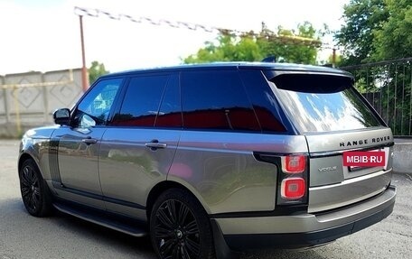 Land Rover Range Rover IV рестайлинг, 2018 год, 6 550 000 рублей, 5 фотография