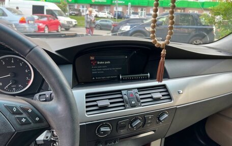 BMW 5 серия, 2006 год, 690 000 рублей, 10 фотография