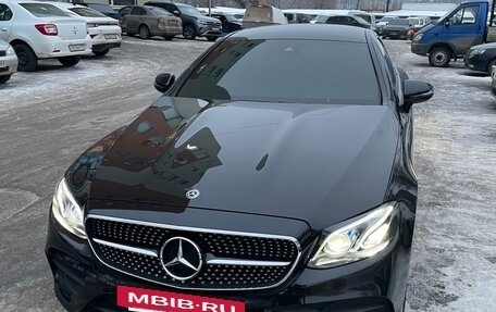 Mercedes-Benz E-Класс, 2019 год, 4 700 000 рублей, 3 фотография