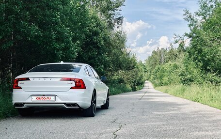 Volvo S90 II рестайлинг, 2020 год, 4 850 000 рублей, 8 фотография