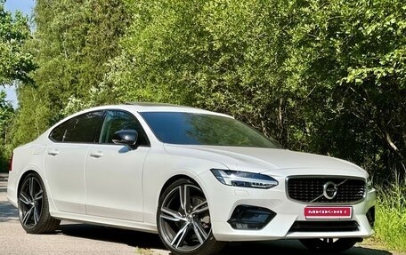 Volvo S90 II рестайлинг, 2020 год, 4 850 000 рублей, 5 фотография
