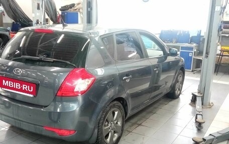 KIA cee'd I рестайлинг, 2010 год, 699 000 рублей, 3 фотография