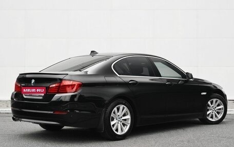 BMW 5 серия, 2012 год, 1 950 000 рублей, 2 фотография