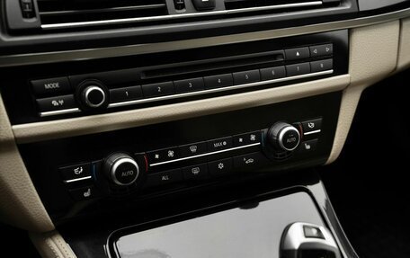 BMW 5 серия, 2012 год, 1 950 000 рублей, 26 фотография