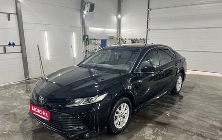 Toyota Camry, 2020 год, 2 295 000 рублей, 3 фотография