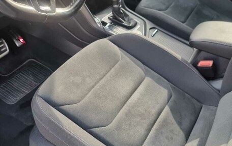 Volkswagen Tiguan II, 2018 год, 2 100 000 рублей, 3 фотография