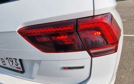 Volkswagen Tiguan II, 2018 год, 2 100 000 рублей, 10 фотография