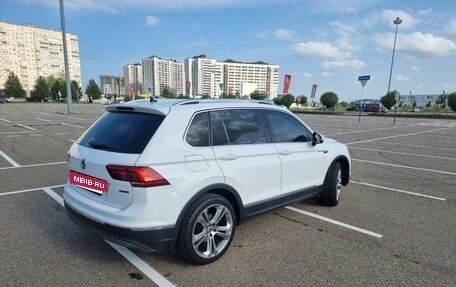 Volkswagen Tiguan II, 2018 год, 2 100 000 рублей, 13 фотография