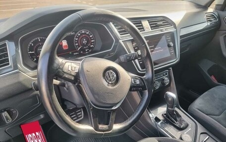 Volkswagen Tiguan II, 2018 год, 2 100 000 рублей, 11 фотография