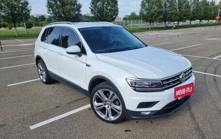 Volkswagen Tiguan II, 2018 год, 2 100 000 рублей, 16 фотография