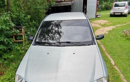 Renault Logan I, 2006 год, 300 000 рублей, 2 фотография