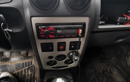 Renault Logan I, 2006 год, 300 000 рублей, 11 фотография
