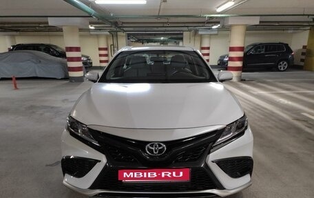 Toyota Camry, 2023 год, 3 750 000 рублей, 8 фотография