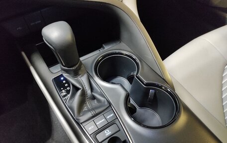 Toyota Camry, 2023 год, 3 750 000 рублей, 14 фотография