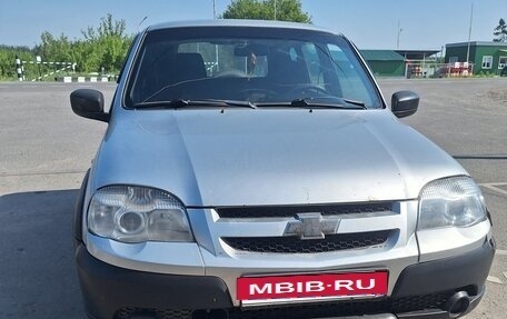 Chevrolet Niva I рестайлинг, 2019 год, 485 000 рублей, 1 фотография