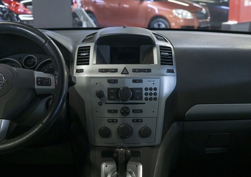 Opel Zafira B рестайлинг, 2014 год, 795 000 рублей, 16 фотография