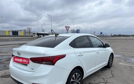 Hyundai Solaris II рестайлинг, 2018 год, 1 200 000 рублей, 5 фотография