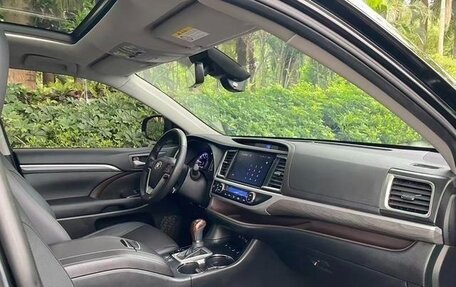 Toyota Highlander III, 2021 год, 3 080 000 рублей, 13 фотография