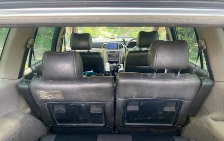 Nissan Liberty, 2004 год, 570 000 рублей, 12 фотография