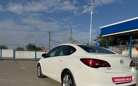Opel Astra J, 2013 год, 950 000 рублей, 10 фотография