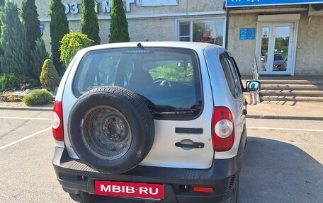 Chevrolet Niva I рестайлинг, 2019 год, 485 000 рублей, 3 фотография
