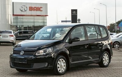 Volkswagen Touran III, 2012 год, 895 000 рублей, 1 фотография