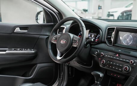 KIA Sportage IV рестайлинг, 2018 год, 1 549 000 рублей, 10 фотография