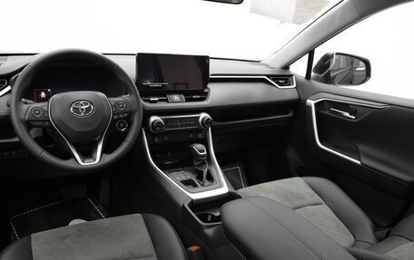 Toyota RAV4, 2024 год, 4 550 000 рублей, 7 фотография