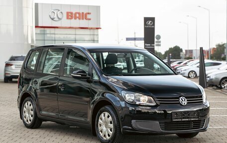 Volkswagen Touran III, 2012 год, 895 000 рублей, 3 фотография