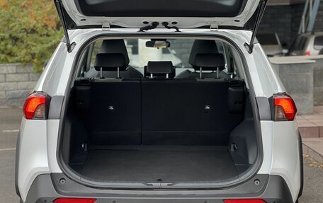 Toyota RAV4, 2025 год, 3 890 000 рублей, 8 фотография