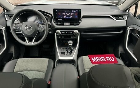 Toyota RAV4, 2025 год, 3 890 000 рублей, 12 фотография