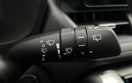 Toyota RAV4, 2025 год, 3 890 000 рублей, 18 фотография