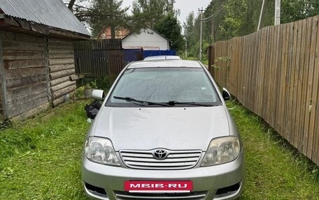 Toyota Corolla, 2004 год, 480 000 рублей, 4 фотография