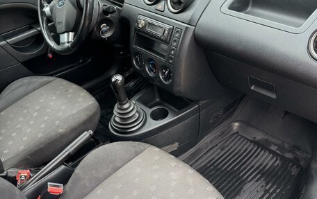 Ford Fiesta, 2005 год, 205 000 рублей, 8 фотография